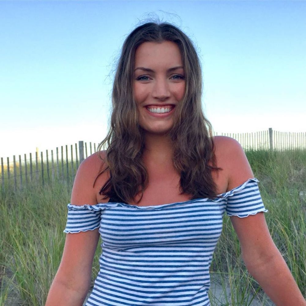 Meet your Posher, Claire